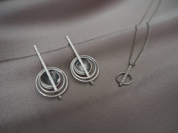 Elara - zilveren ketting en oorbellen- Odette's Jewellery
